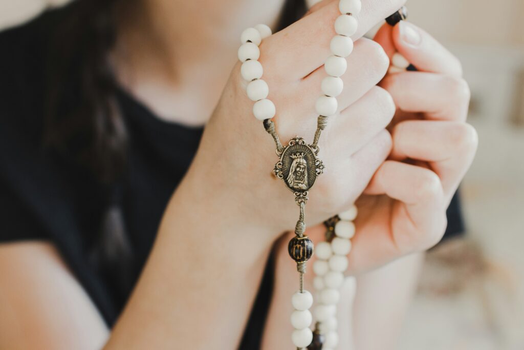 How to Pray the Rosary