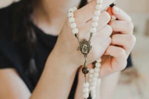 How to Pray the Rosary